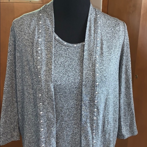 Two-piece cardigan and tank set with embellishment - Picture 2 of 6